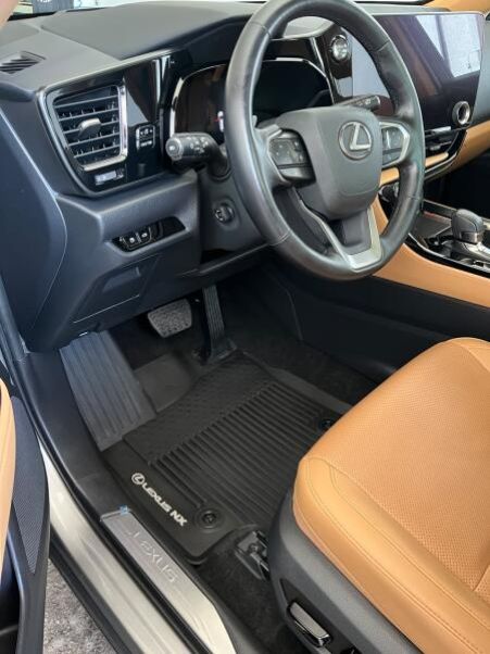 Lexus NX 450h plus - hlavní fotka