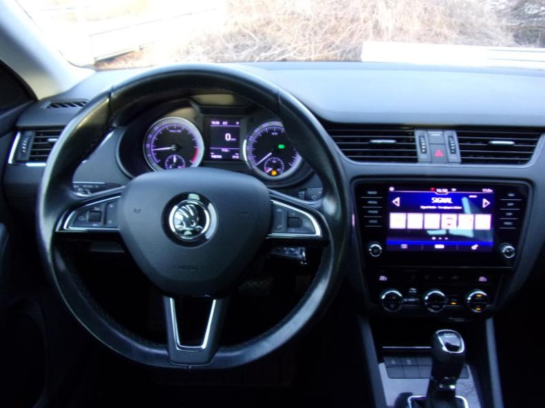 Škoda Octavia - hlavní fotka