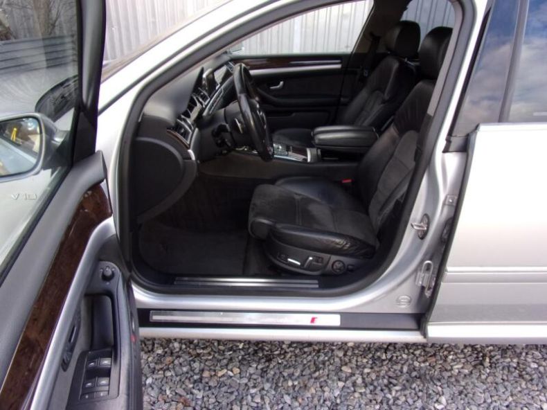 Audi S8 - hlavní fotka