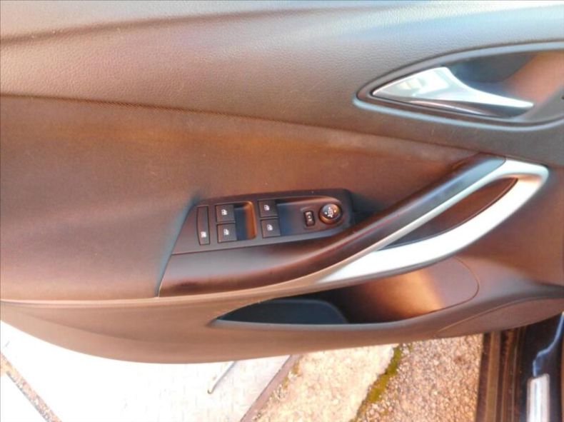 Opel Astra - hlavní fotka