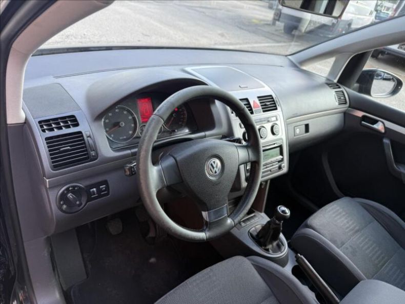 Volkswagen Touran - hlavní fotka inzerátu