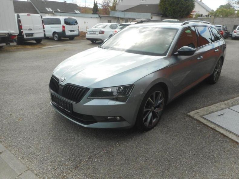 Škoda Superb - hlavní foto