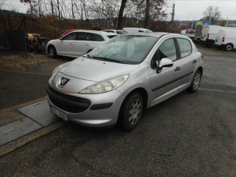 Peugeot 207 - hlavní foto