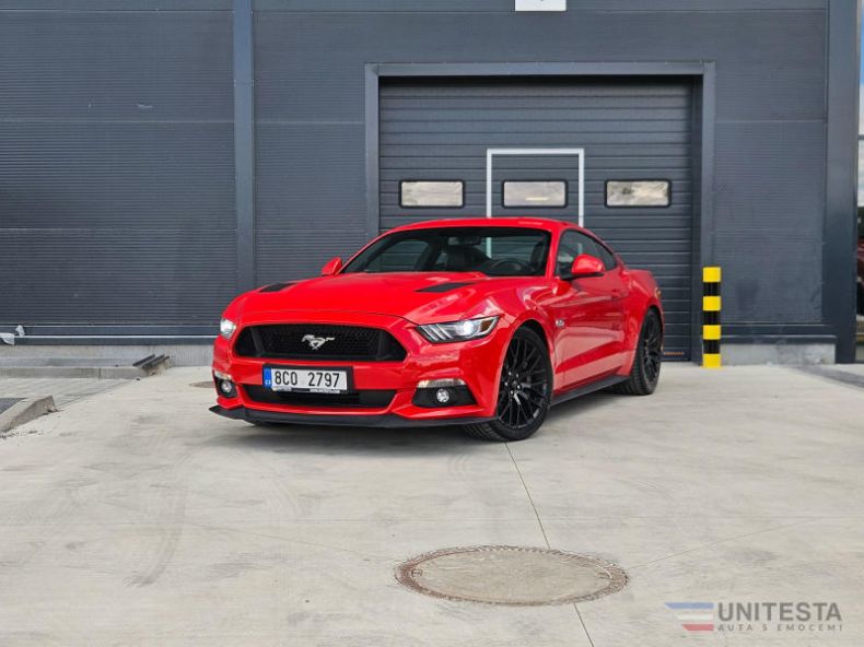 Ford Mustang - hlavní foto
