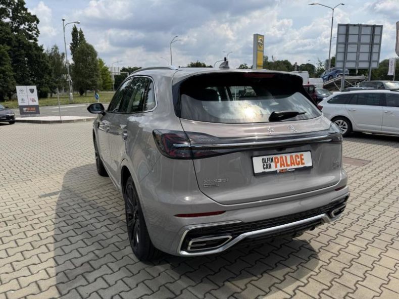 Hongqi HS5 - hlavní fotka