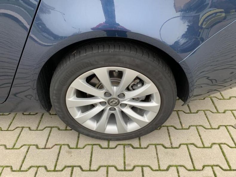 Opel Insignia - hlavní fotka