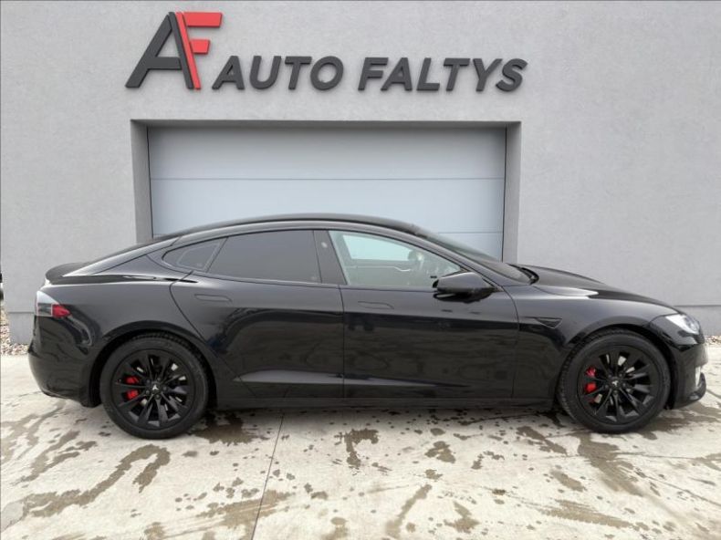 Tesla S-type - hlavní fotka