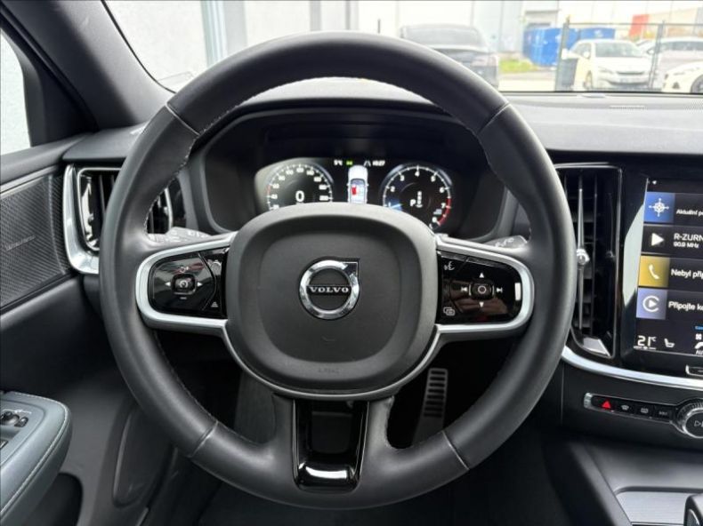 Volvo V60 - hlavní fotka