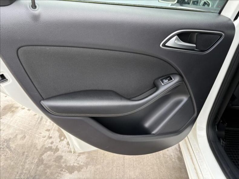 Mercedes Třída B - hlavní fotka