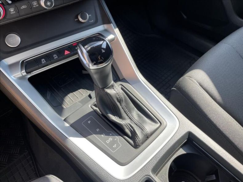 Audi Q3 - hlavní fotka