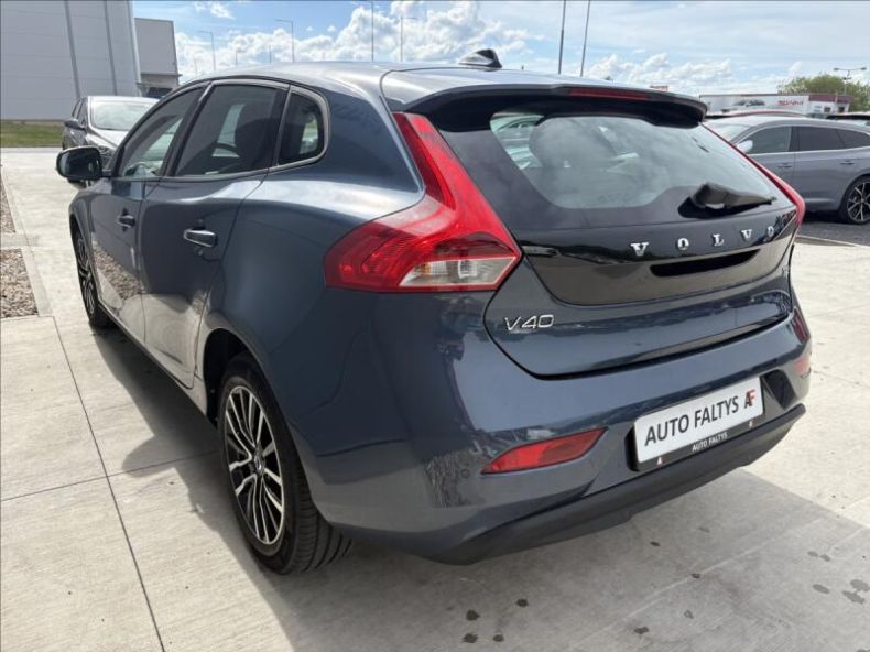 Volvo V40 - hlavní fotka