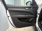 Alfa Romeo Stelvio - fotka číslo 12