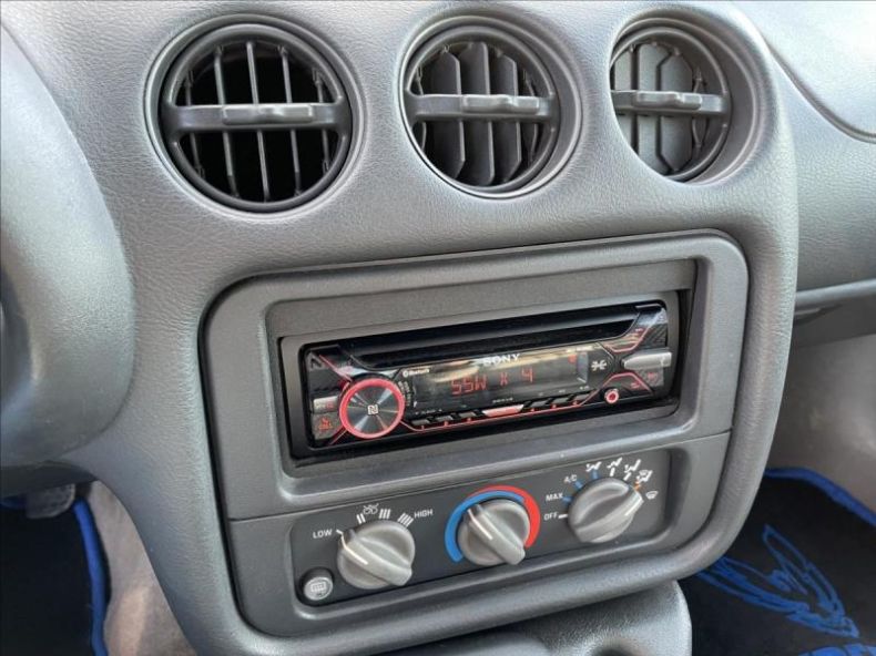 Pontiac Firebird - hlavní fotka