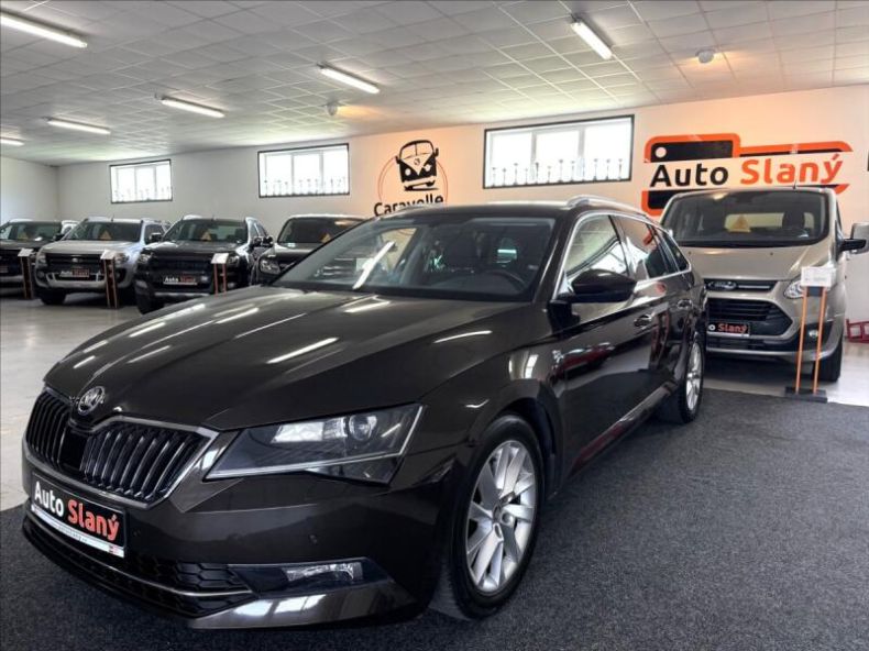 Škoda Superb - hlavní foto