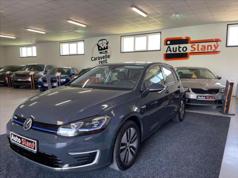 Volkswagen Golf - hlavní foto