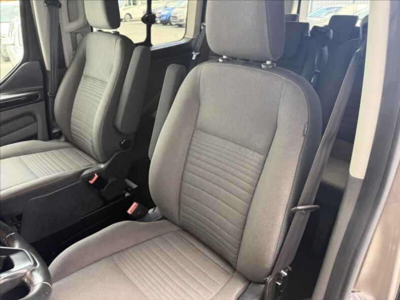 Ford Tourneo - hlavní fotka