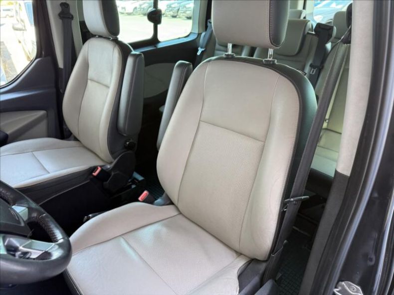Ford Tourneo - hlavní fotka