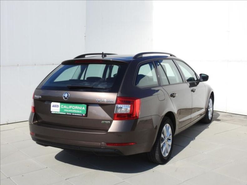 Škoda Octavia - hlavní fotka
