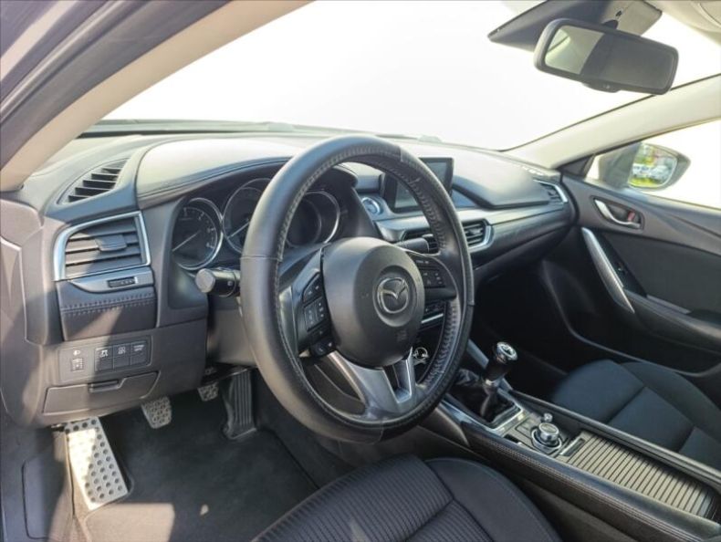 Mazda 6 - hlavní fotka