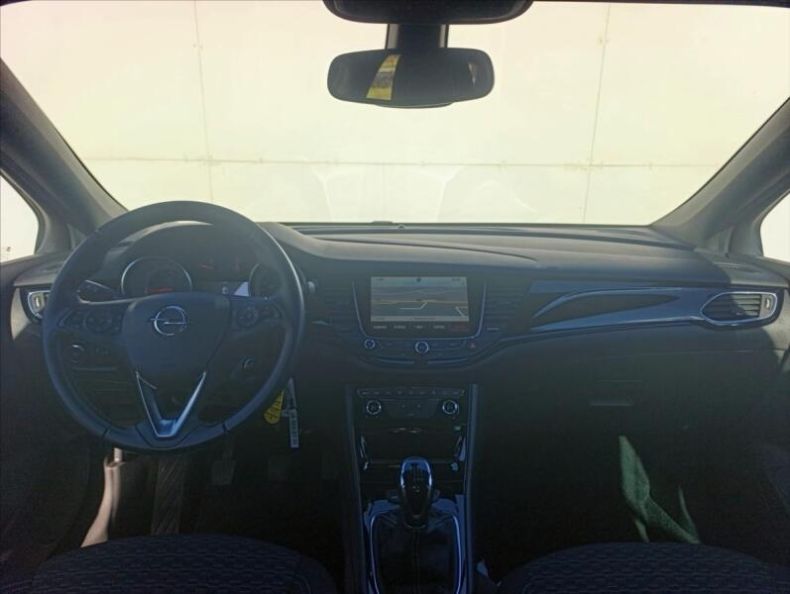 Opel Astra - hlavní fotka