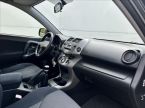 Toyota RAV 4 - fotka číslo 24
