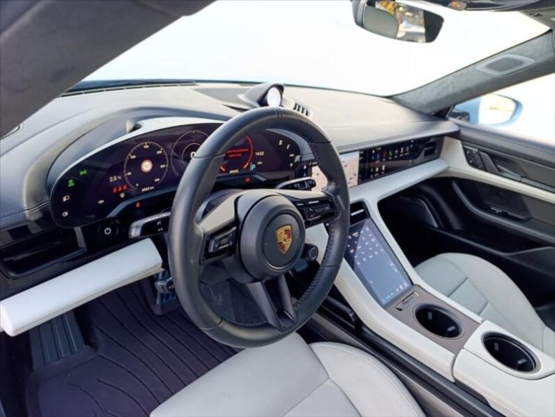 Porsche Taycan - hlavní fotka