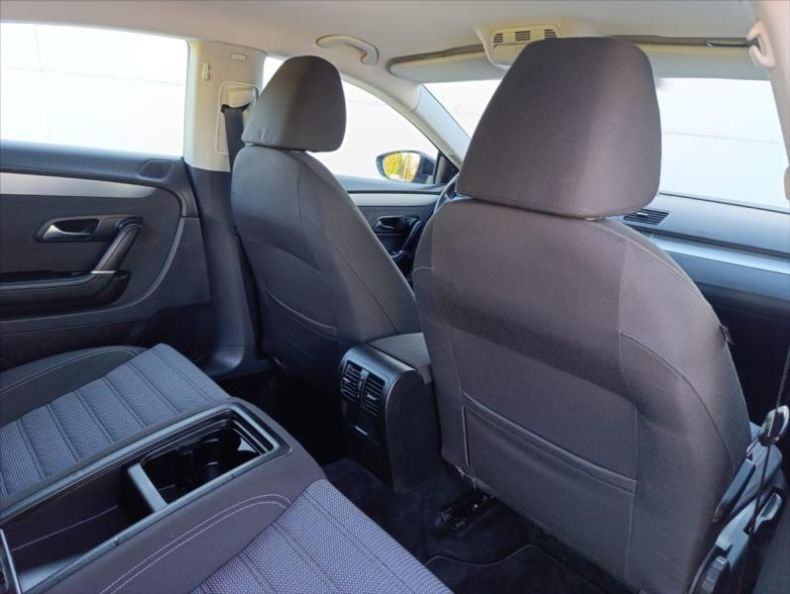 Volkswagen Passat - hlavní fotka