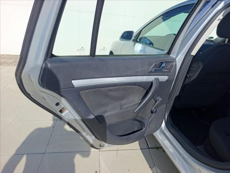 Škoda Octavia - hlavní fotka