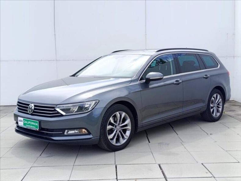 Volkswagen Passat - hlavní fotka inzerátu