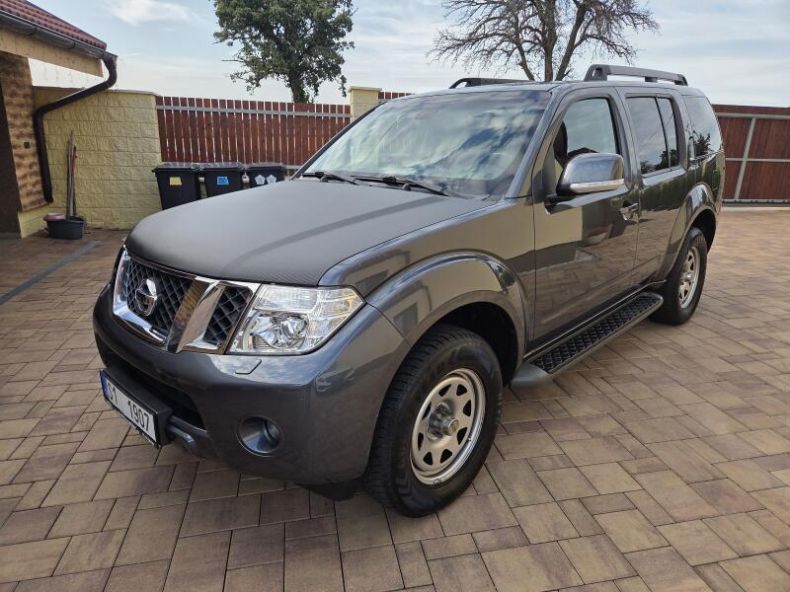 Nissan Pathfinder - hlavní foto