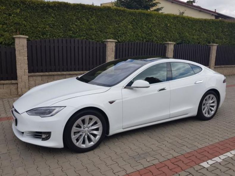 Tesla S-type - hlavní foto