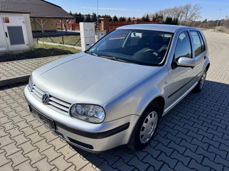 Volkswagen Golf - hlavní foto