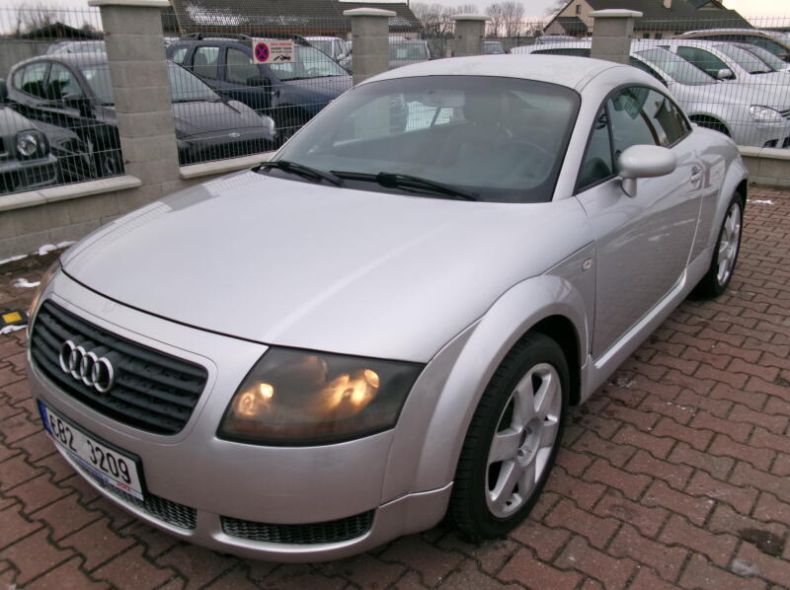 Audi TT - hlavní fotka