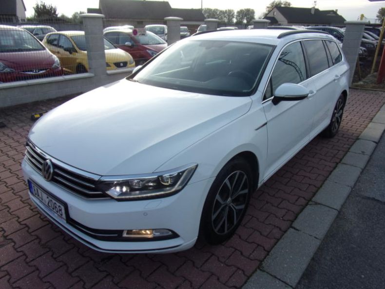 Volkswagen Passat - hlavní fotka inzerátu