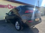 Jeep Cherokee - fotka číslo 4