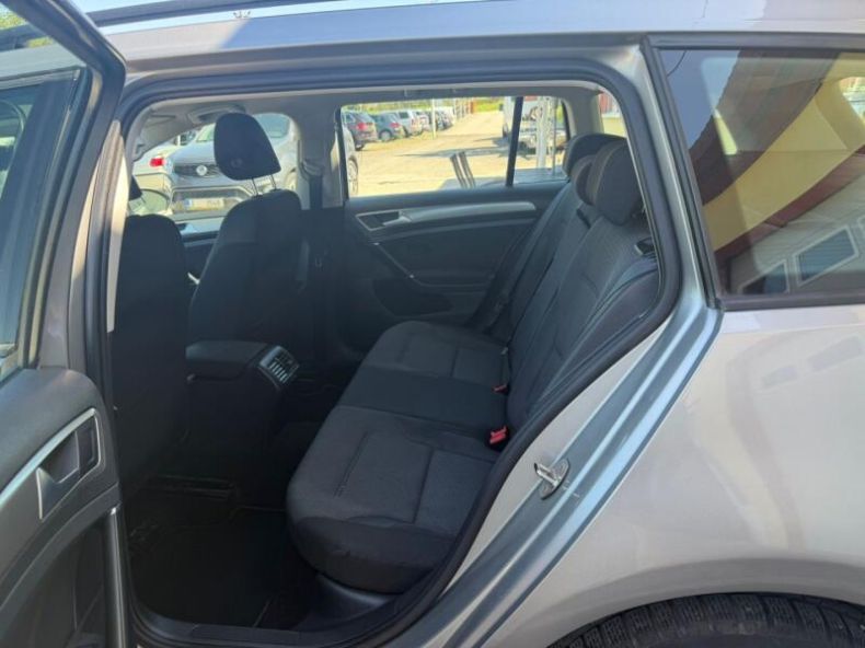 Volkswagen Golf - hlavní fotka