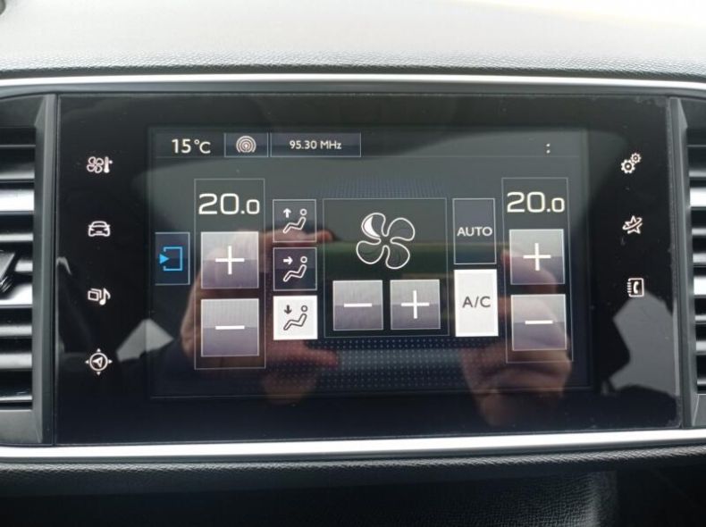 Peugeot 308 - hlavní fotka