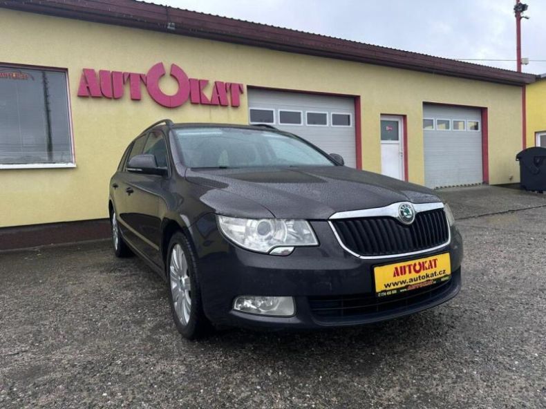 Škoda Superb - hlavní foto