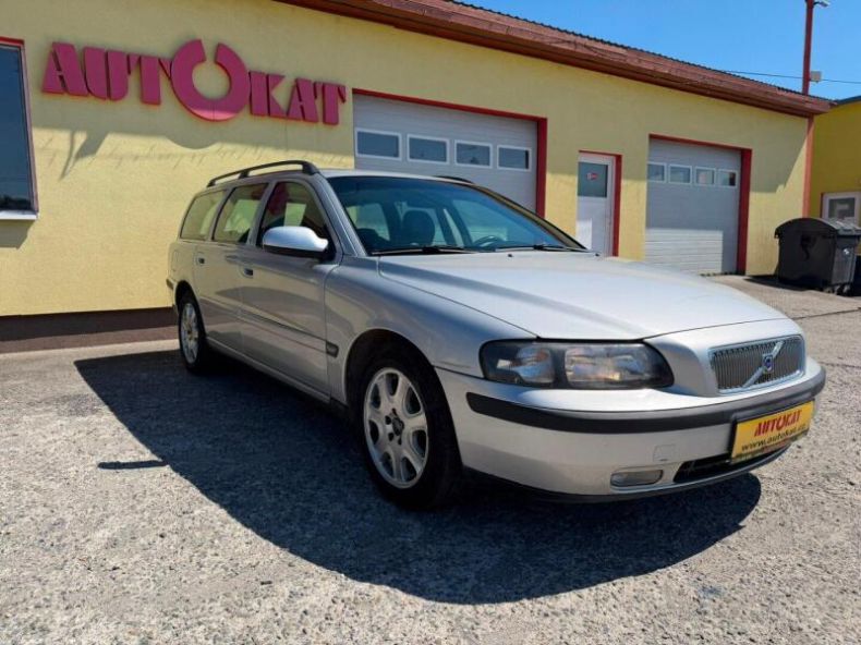 Volvo V70 - hlavní foto