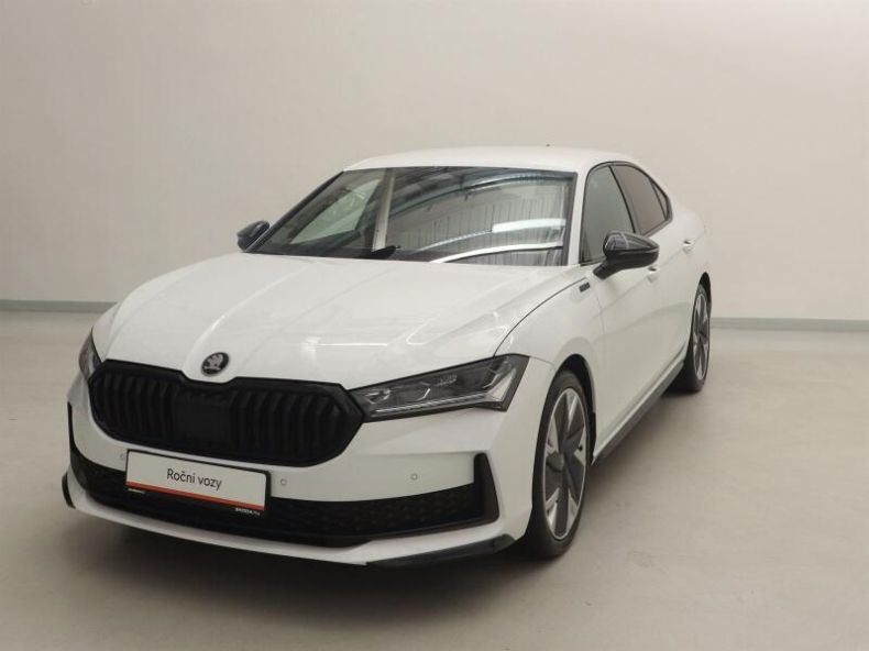 Škoda Superb - hlavní foto