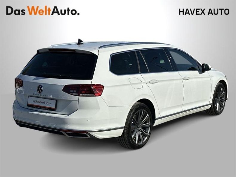 Volkswagen Passat - hlavní foto