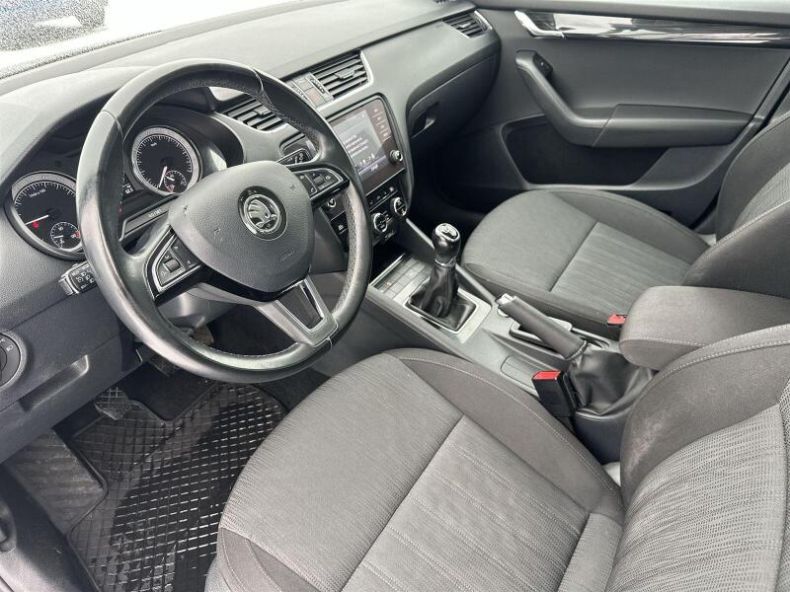 Škoda Octavia - hlavní fotka