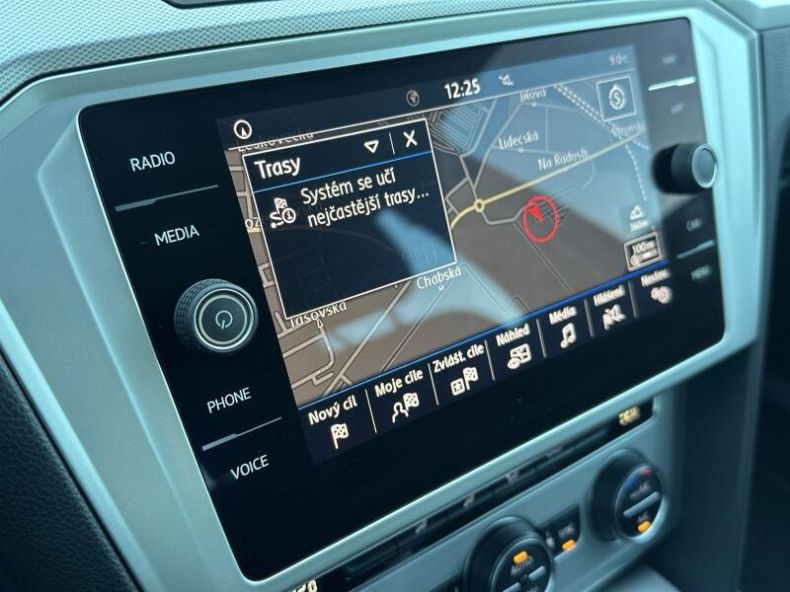 Volkswagen Passat - hlavní fotka