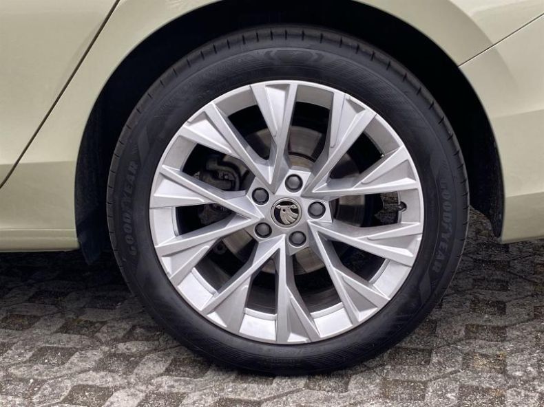 Škoda Superb - hlavní fotka