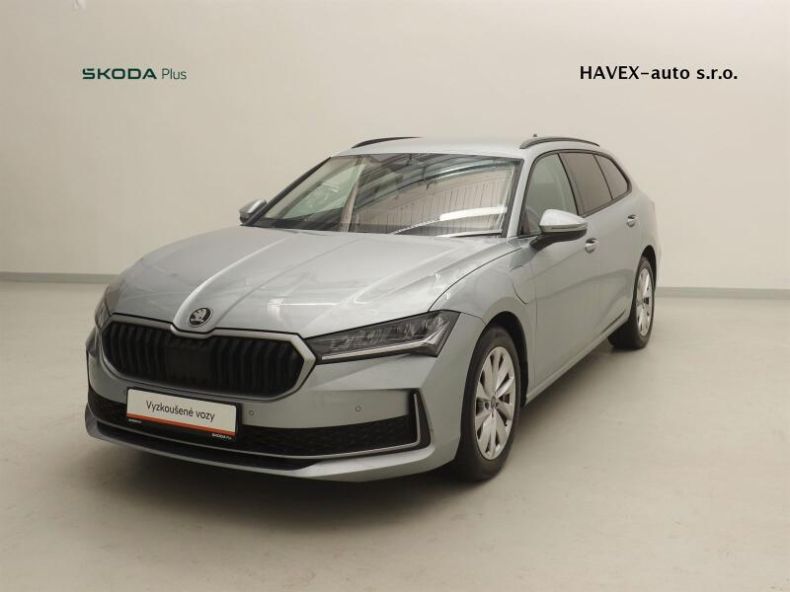 Škoda Superb - hlavní foto