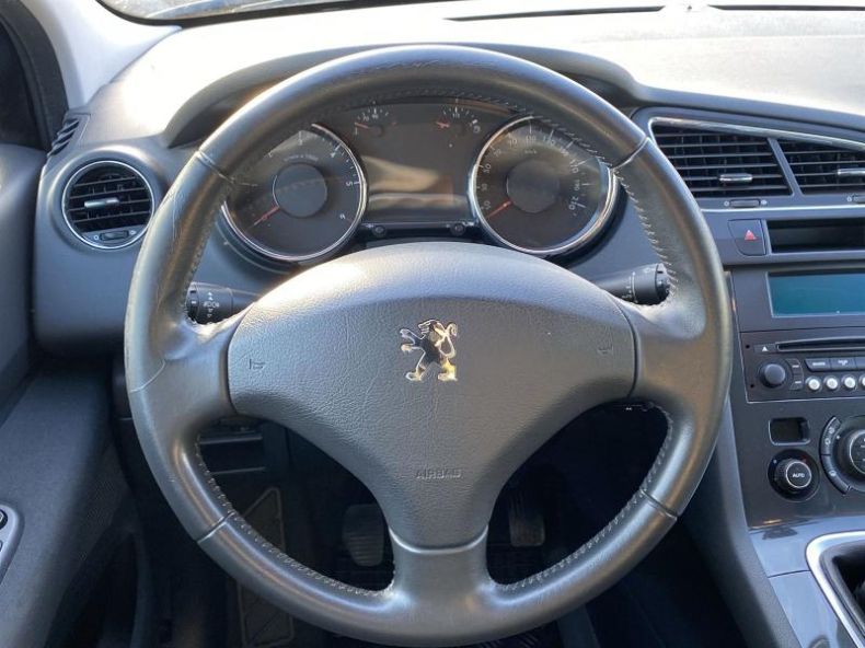 Peugeot 5008 - hlavní fotka