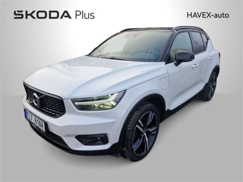 Volvo XC40 - hlavní foto