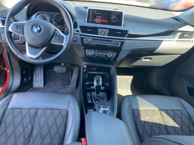 BMW iX1 - hlavní fotka