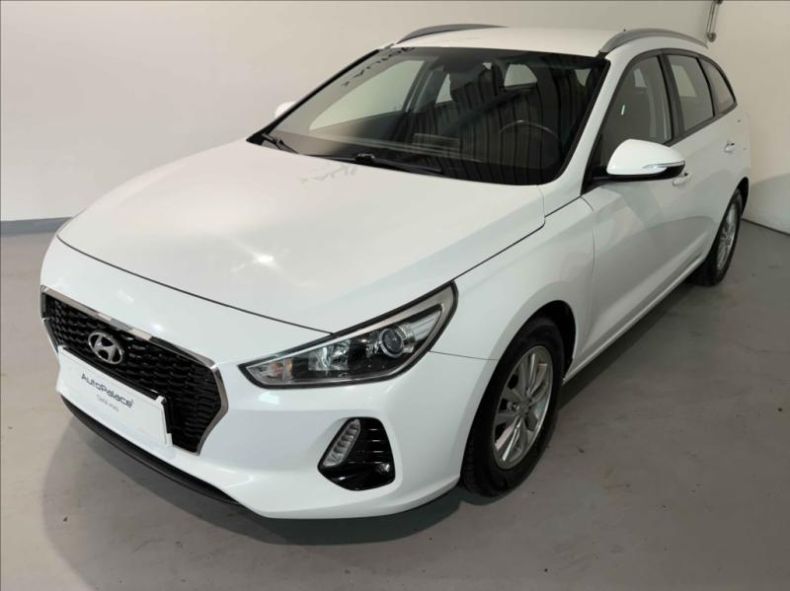 Hyundai i30 - hlavní foto