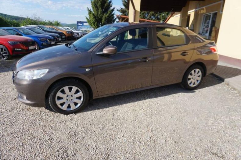 Peugeot 301 - hlavní fotka